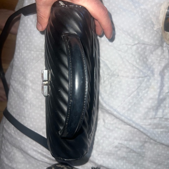 Off-white jitney hand bag , good condition - Picture 4 of 5